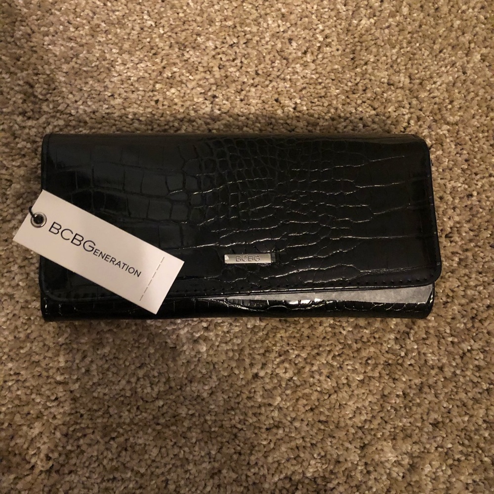 BCBG wallet